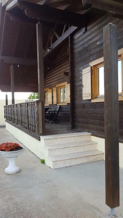 L'oasi di Ambra CHALET Ardea Esterno foto