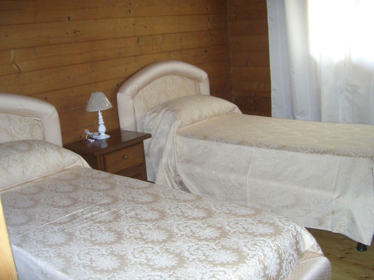 L'oasi di Ambra CHALET Ardea Esterno foto