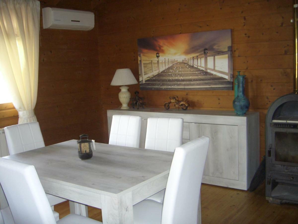 L'oasi di Ambra CHALET Ardea Esterno foto