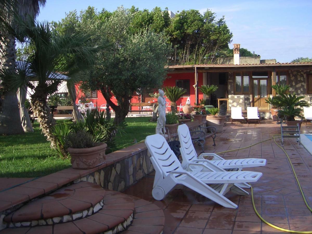 L'oasi di Ambra CHALET Ardea Esterno foto